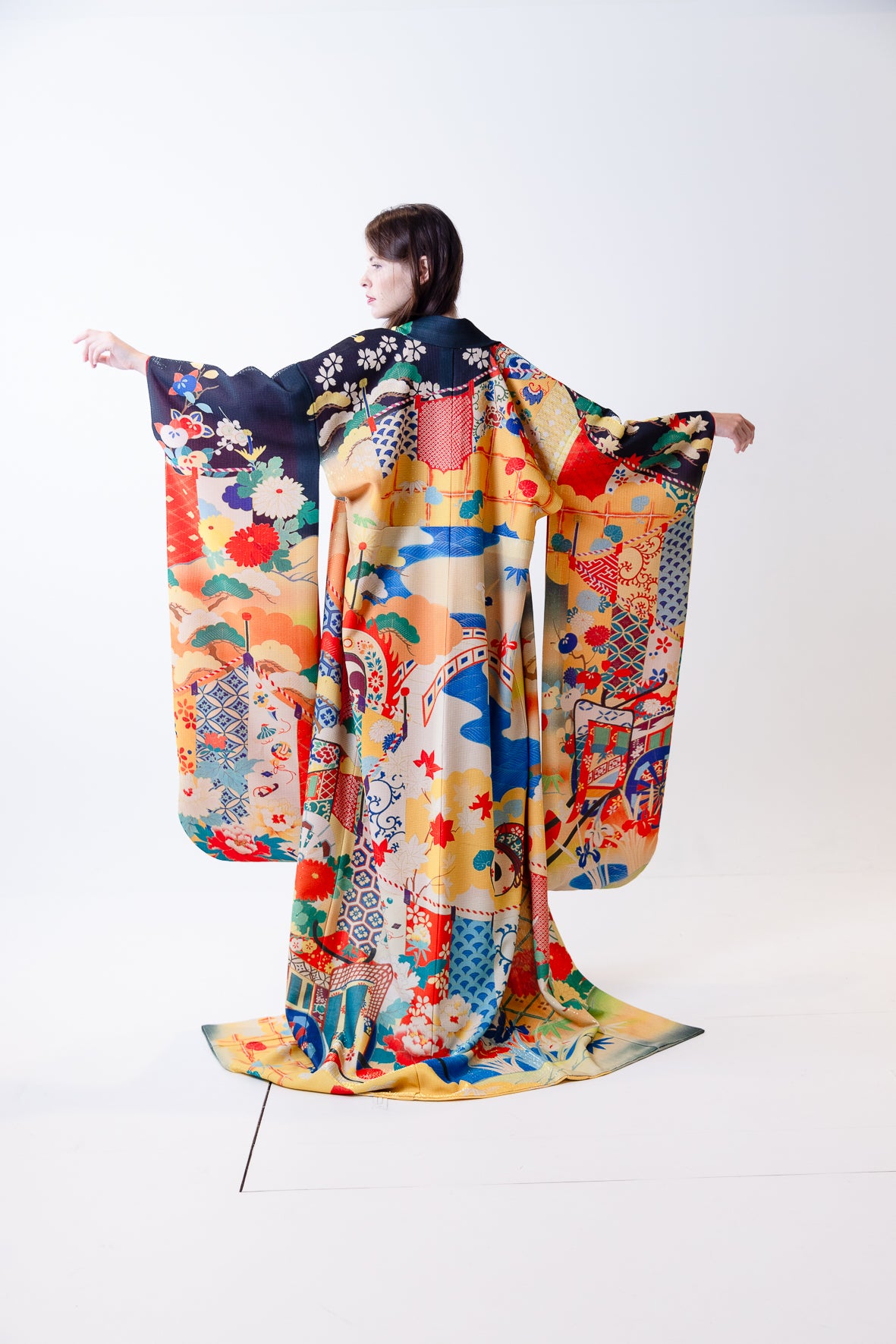スペイン★Sfera★羽織ってお洒落 大人色ZIGZAG フリンジKIMONO 40%OFF】ORIENTAL FLOWER CACHECOEUR DRESS – Shinzone